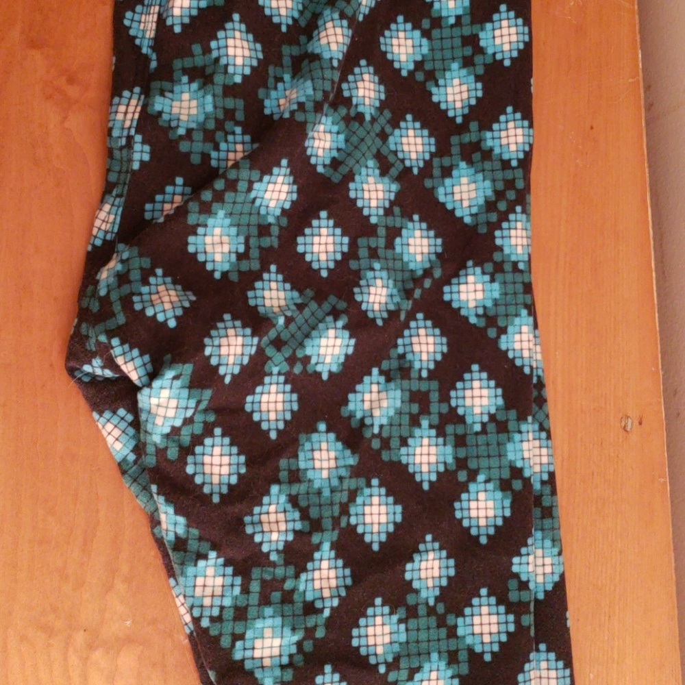 Pixel pattern TC leggings